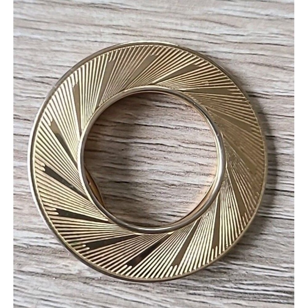 Vintage USA Round  Open Circle Gold Tone Dress SCARF CLIP Laser Cut Classic
